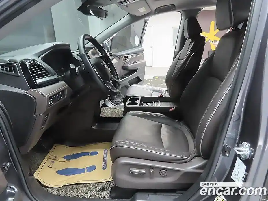 Honda Odyssey 2021 3.5 автомат (гидро), фото 12
