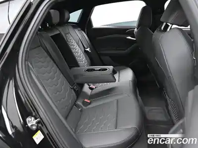 Audi A6 e-tron 2025 0.2 автомат (гидро), миниатюра 12