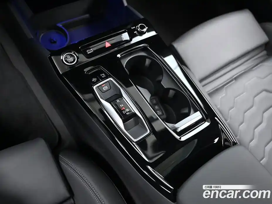 Audi A6 e-tron 2025 0.2 автомат (гидро), фото 9