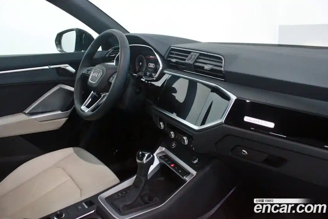 Audi Q3 2026 2.0 автомат (гидро), фото 17