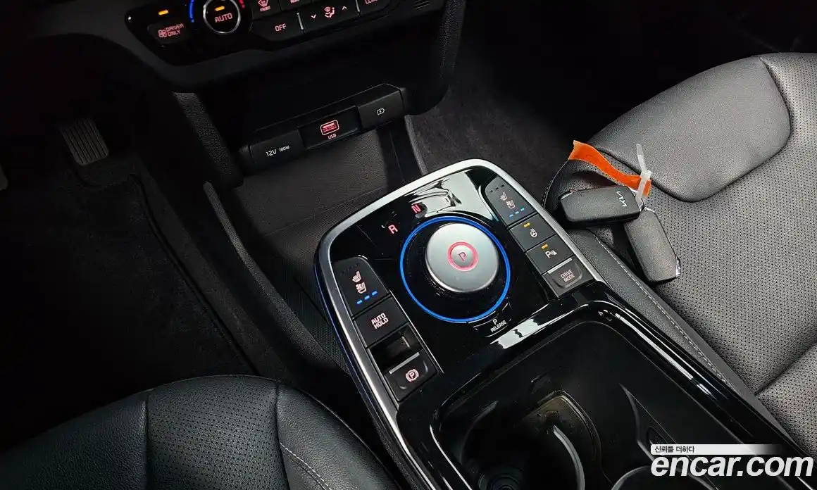 Kia Niro 2023 0.2 автомат (гидро), фото 12