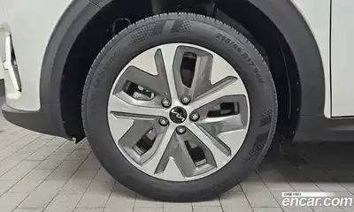 Kia Niro 2023 0.2 автомат (гидро), миниатюра 5