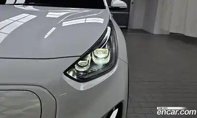 Kia Niro 2023 0.2 автомат (гидро), миниатюра 8