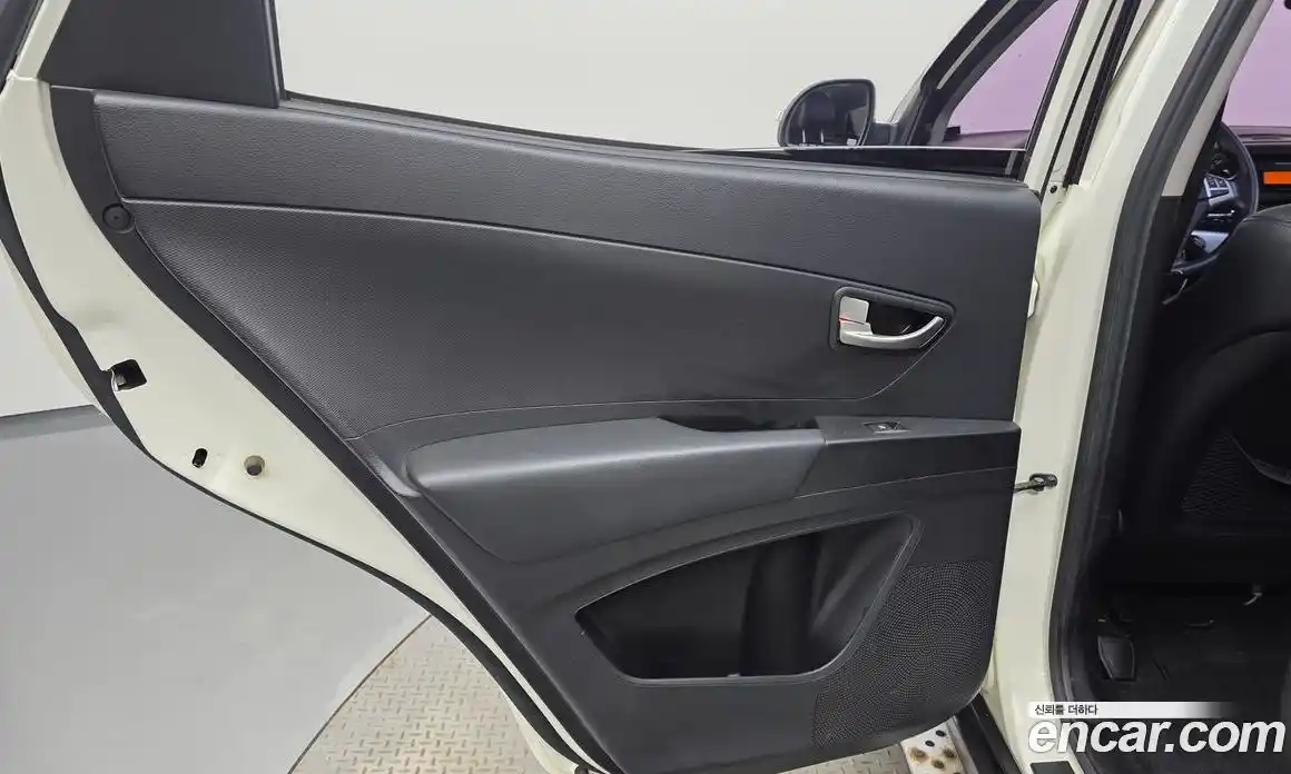 SsangYong Korando 2013 2.0 автомат (гидро), фото 15