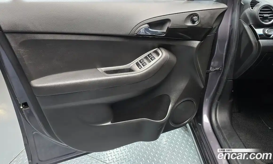 Chevrolet Orlando 2012 2.0 автомат (гидро), фото 14