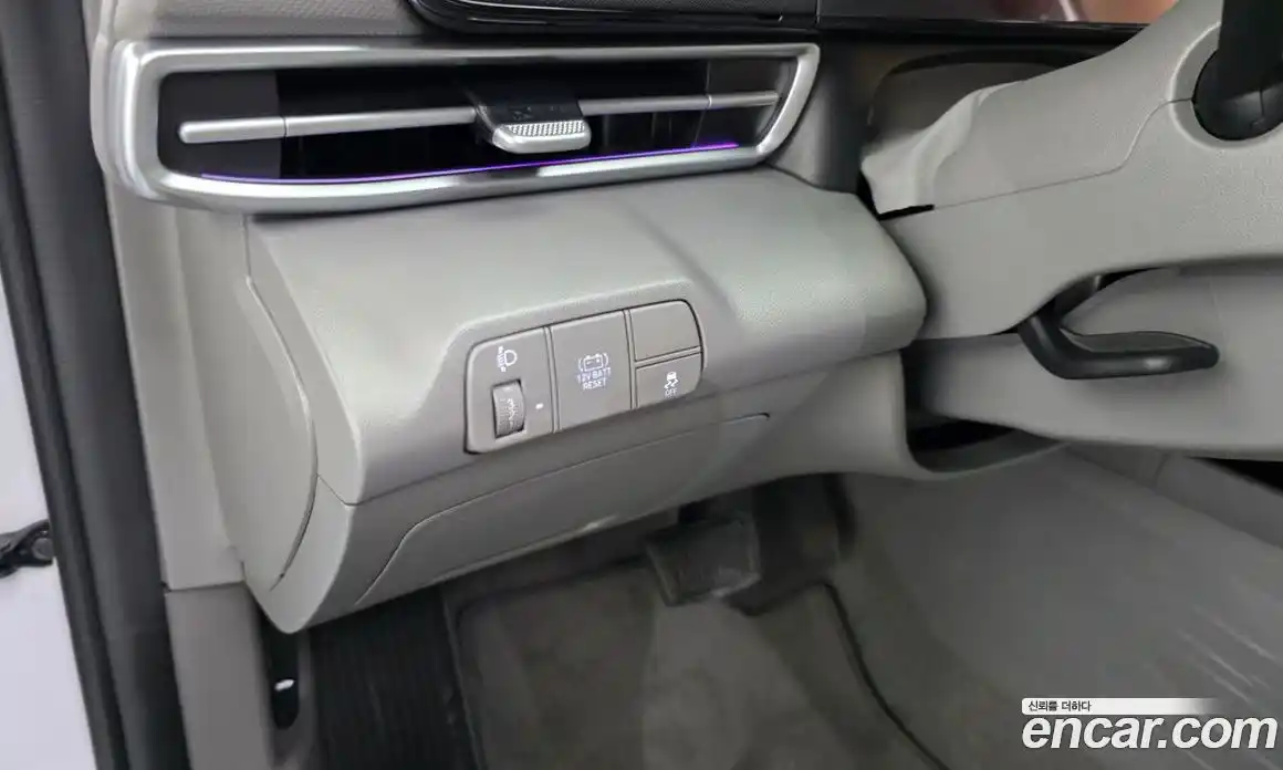 Hyundai Avante 2024 1.6 автомат (гидро), фото 23