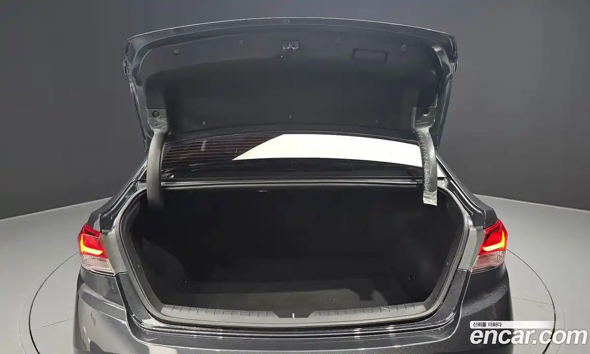 Hyundai Sonata 2018 2.0 автомат (гидро), фото 20