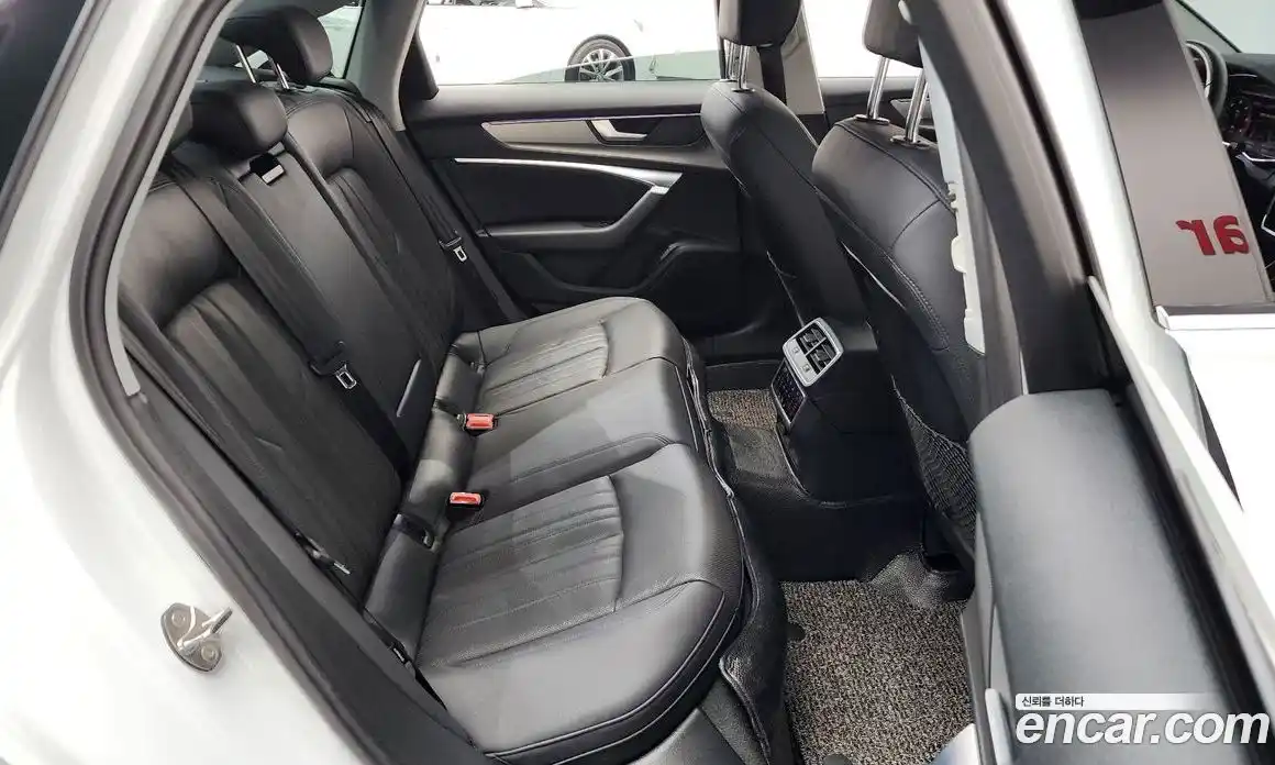 Audi A6 2021 2.0 автомат (гидро), фото 17