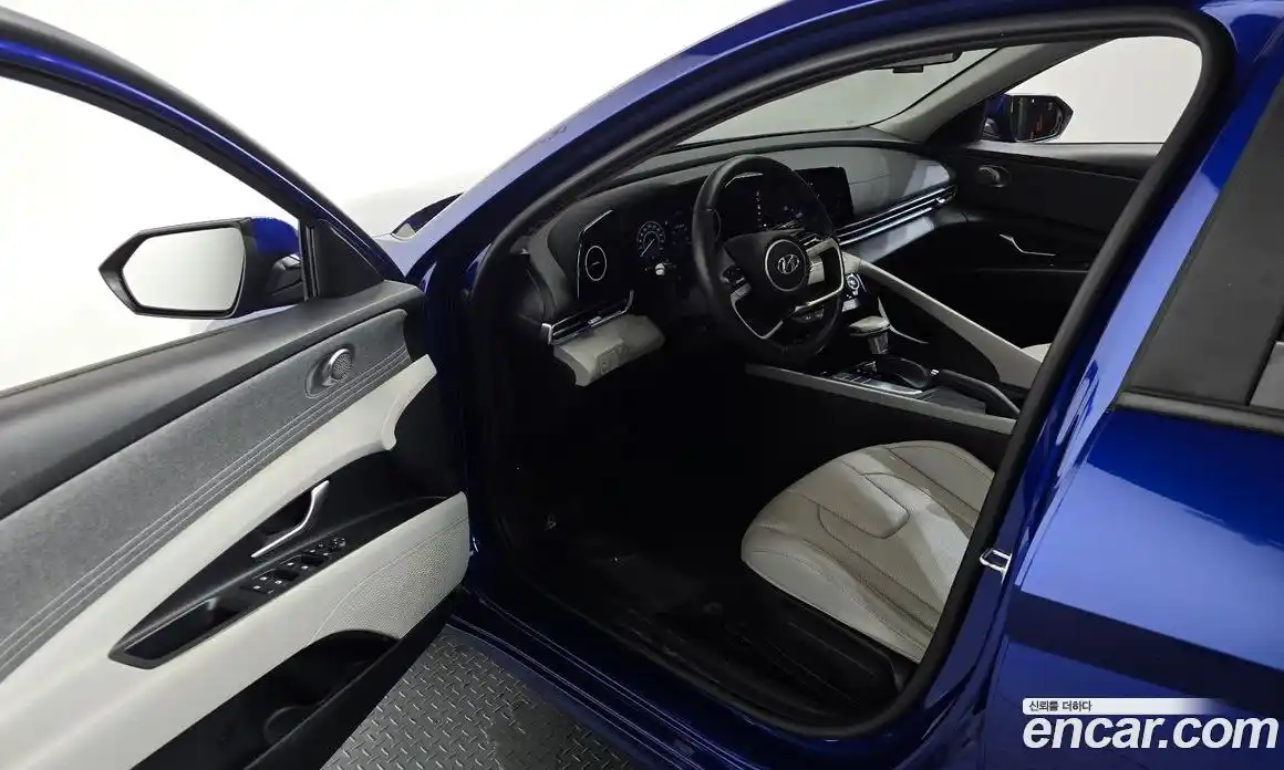Hyundai Avante 2021 1.6 автомат (гидро), фото 12