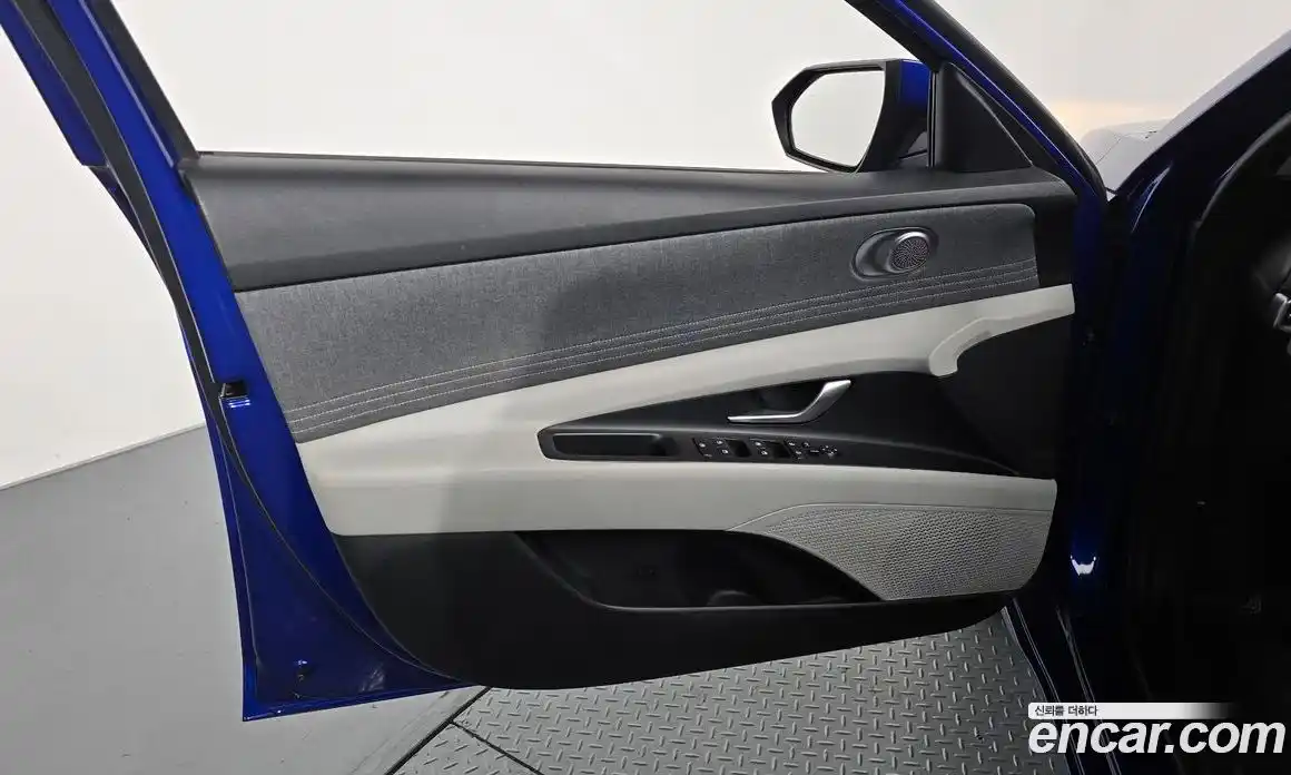 Hyundai Avante 2021 1.6 автомат (гидро), фото 13
