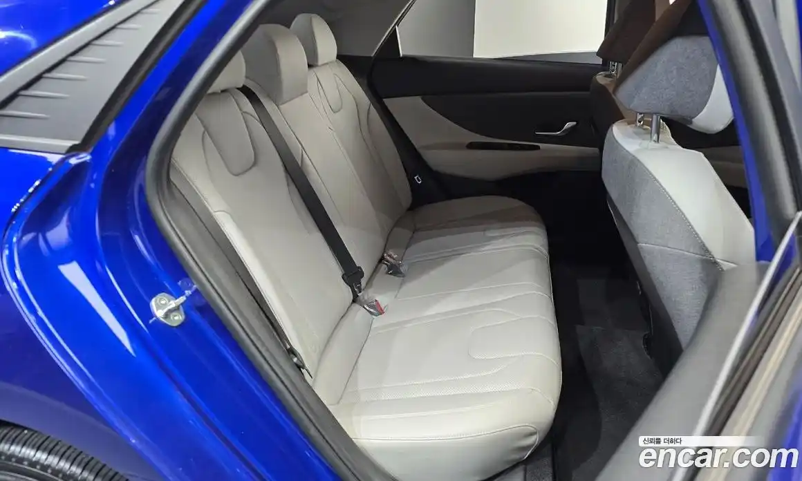 Hyundai Avante 2021 1.6 автомат (гидро), фото 16