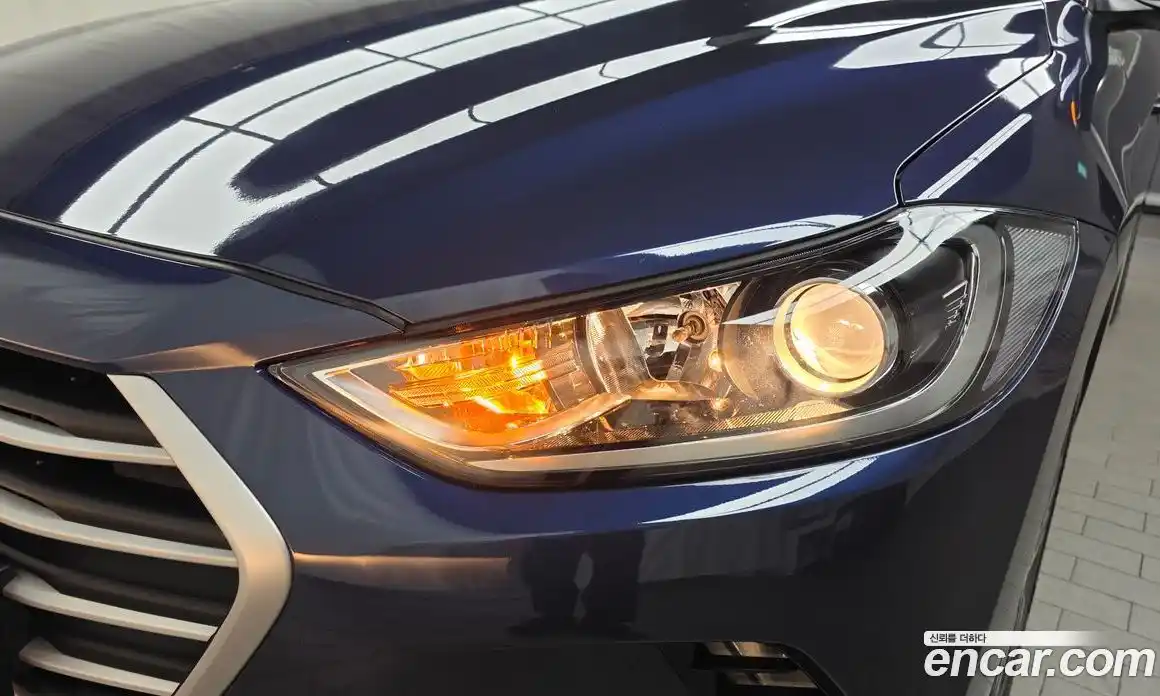 Hyundai Avante 2017 1.6 автомат (гидро), фото 8