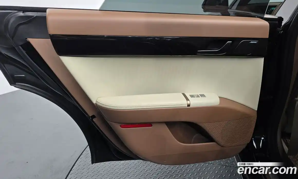 Hyundai Grandeur 2023 1.6 автомат (гидро), фото 14
