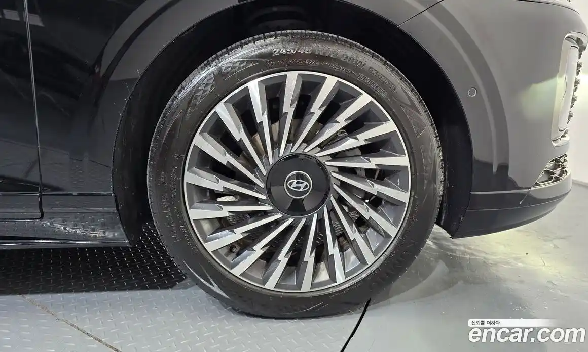 Hyundai Grandeur 2023 1.6 автомат (гидро), фото 6