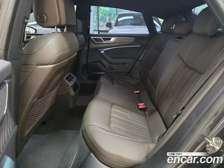 Audi A7 2025 2.0 автомат (гидро), фото 11