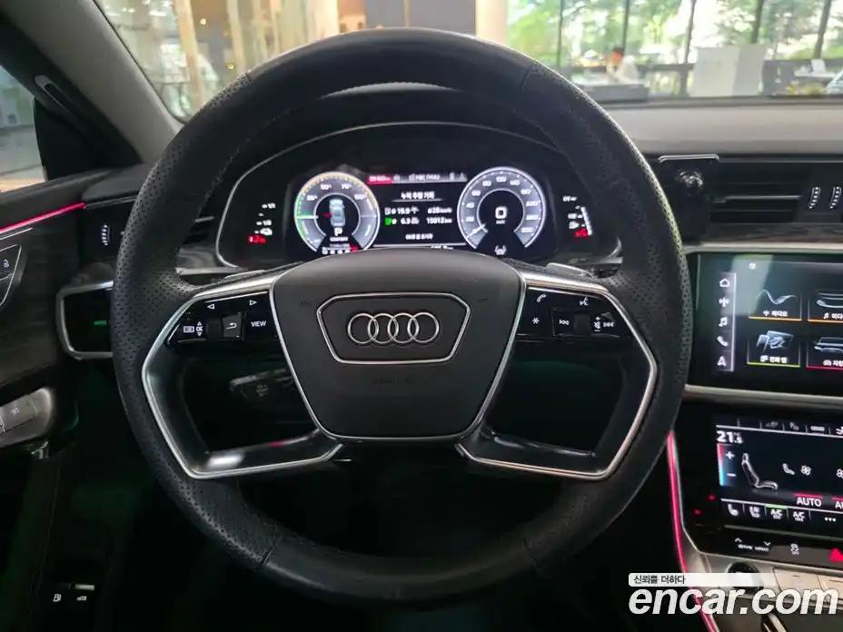 Audi A7 2025 2.0 автомат (гидро), фото 12