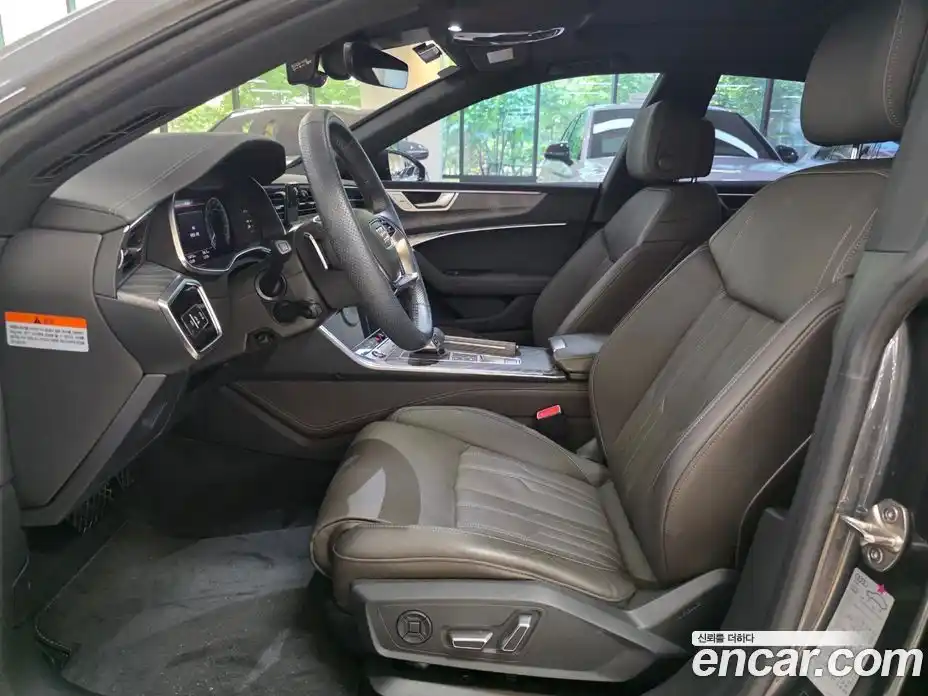 Audi A7 2025 2.0 автомат (гидро), фото 10