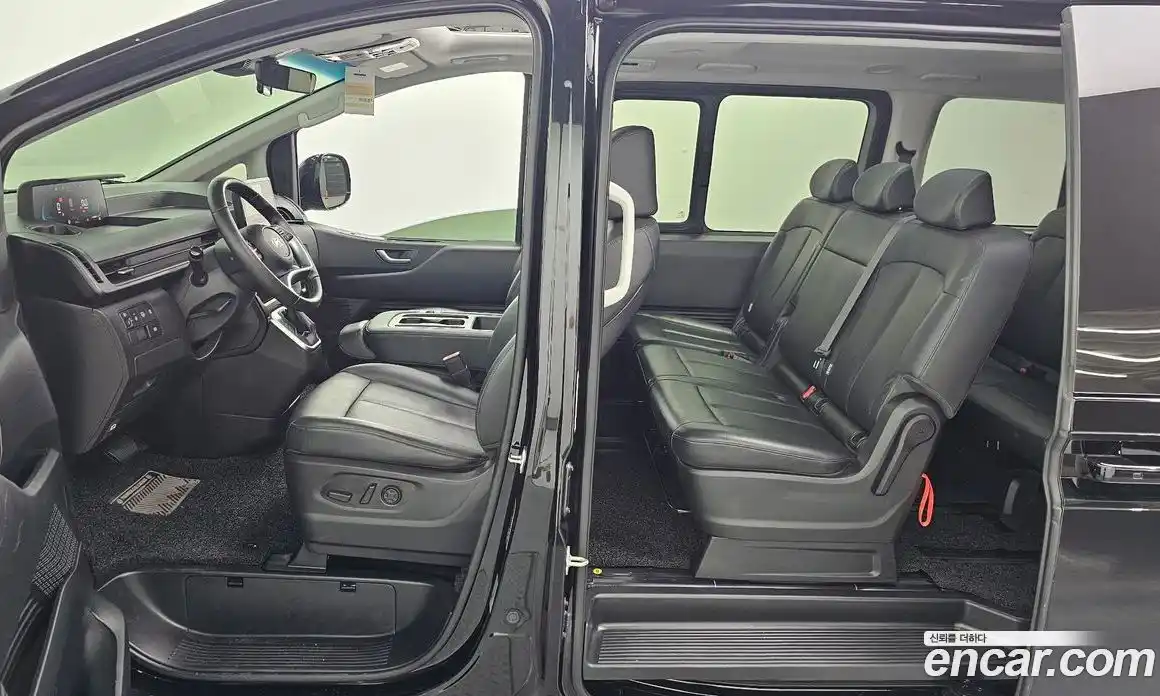 Hyundai Staria 2025 1.6 автомат (гидро), фото 17