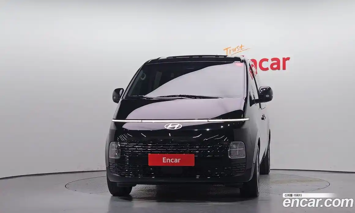 Hyundai Staria 2025 1.6 автомат (гидро), фото 3