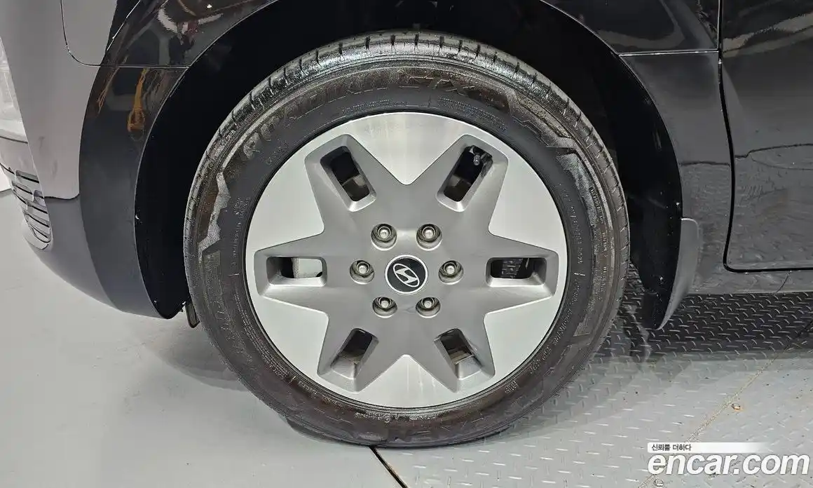Hyundai Staria 2025 1.6 автомат (гидро), фото 5