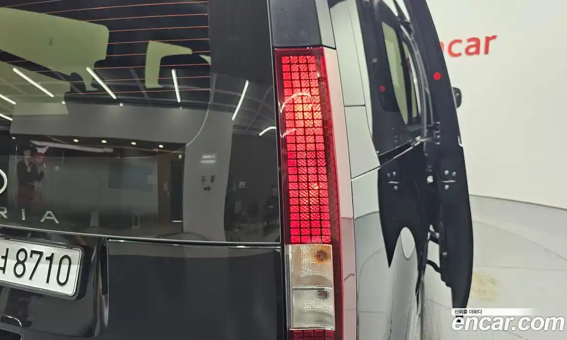 Hyundai Staria 2025 1.6 автомат (гидро), фото 9