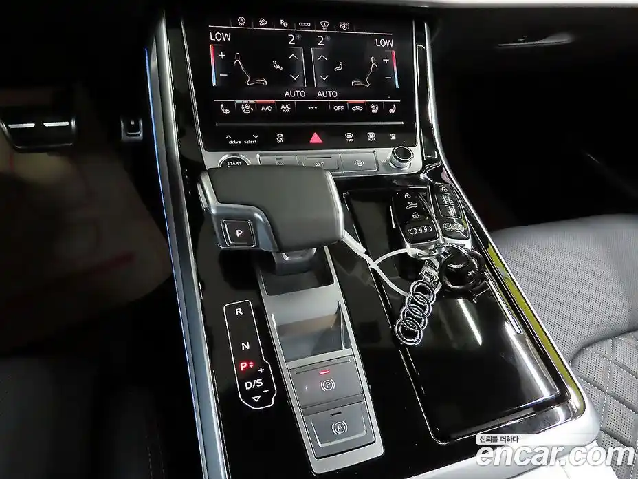 Audi Q8 2025 3.0 автомат (гидро), фото 13