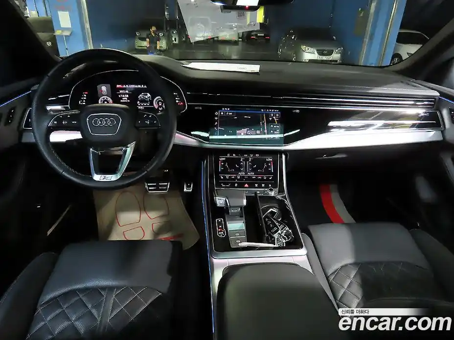 Audi Q8 2025 3.0 автомат (гидро), фото 5