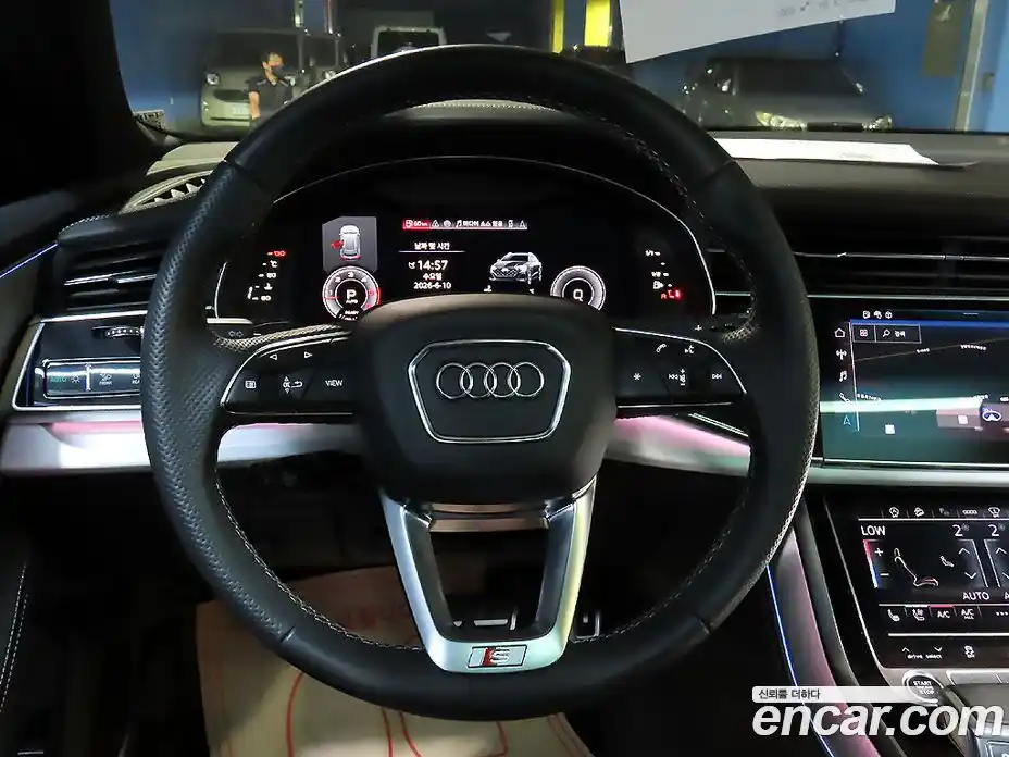 Audi Q8 2025 3.0 автомат (гидро), фото 10