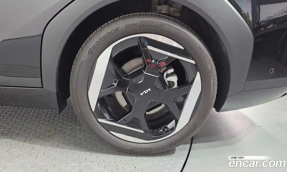 Kia EV4 2025 0.2 автомат (гидро), фото 7