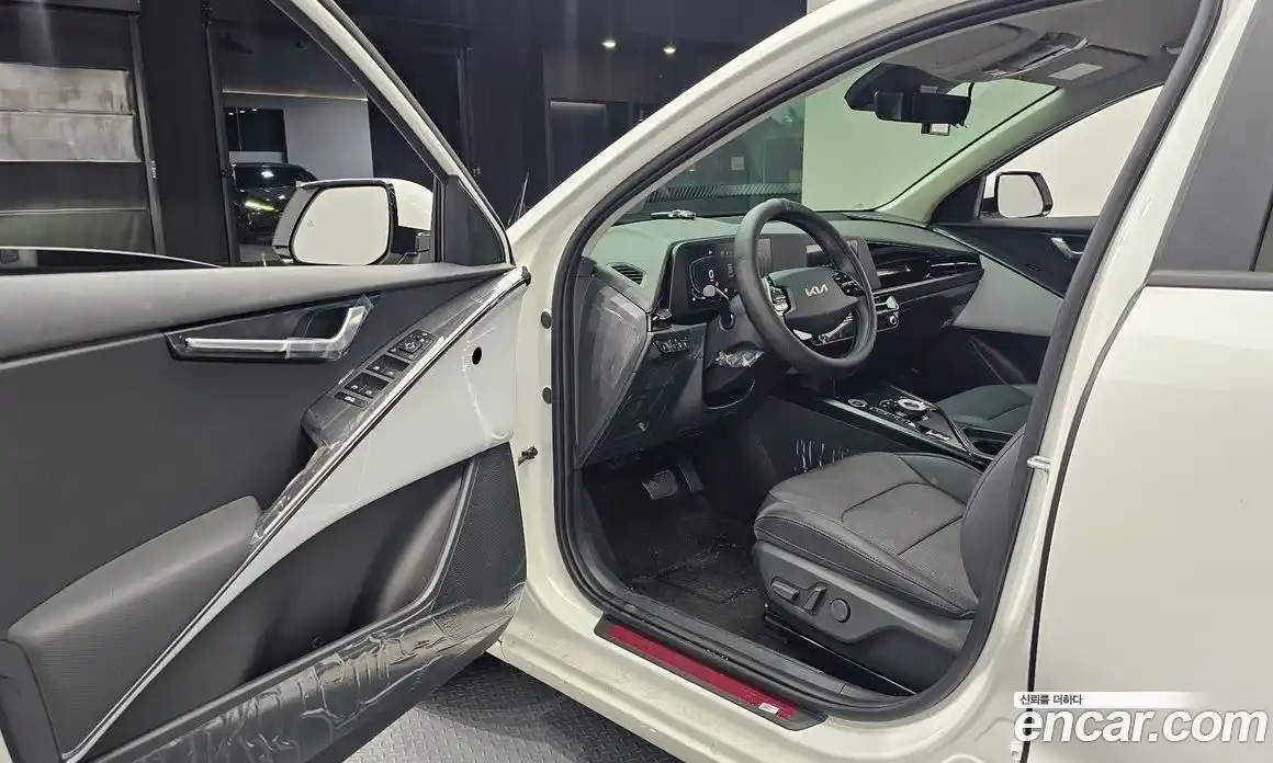 Kia Niro 2026 1.6 автомат (гидро), фото 13
