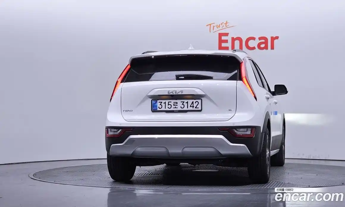 Kia Niro 2026 1.6 автомат (гидро), фото 4