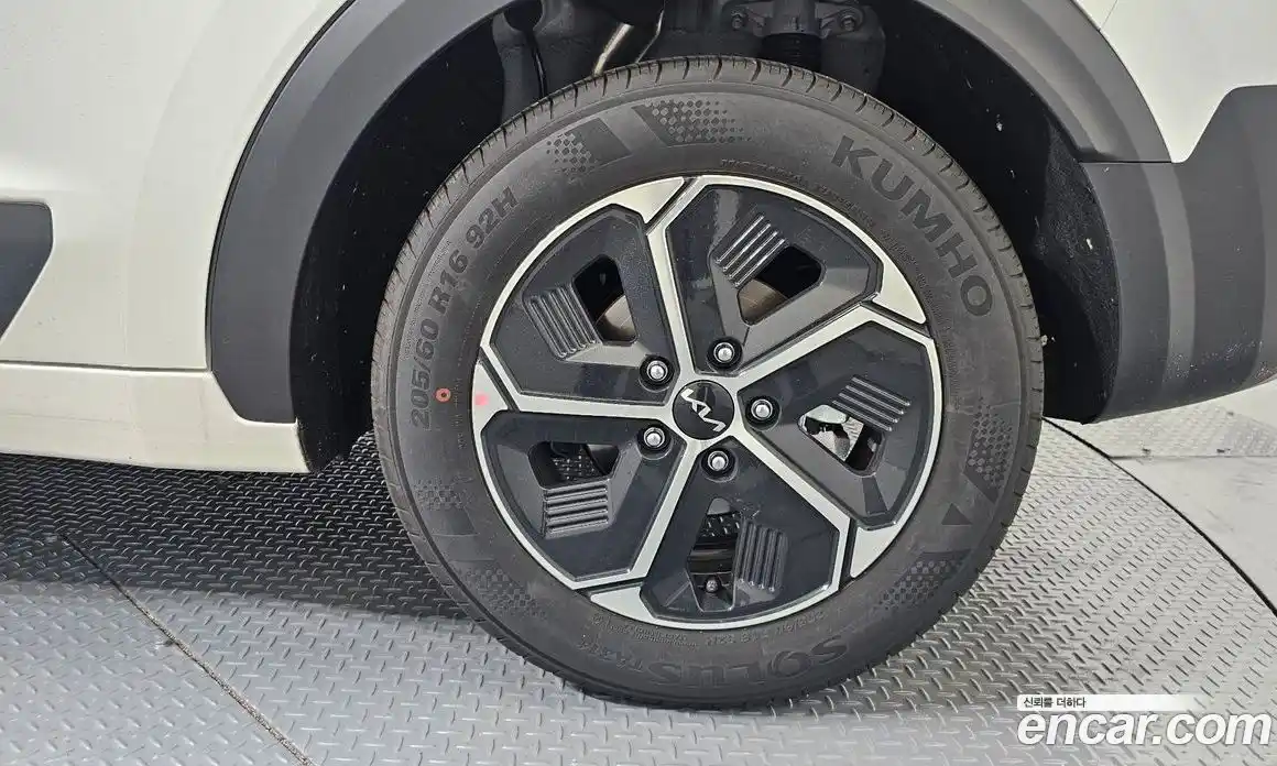 Kia Niro 2026 1.6 автомат (гидро), фото 7