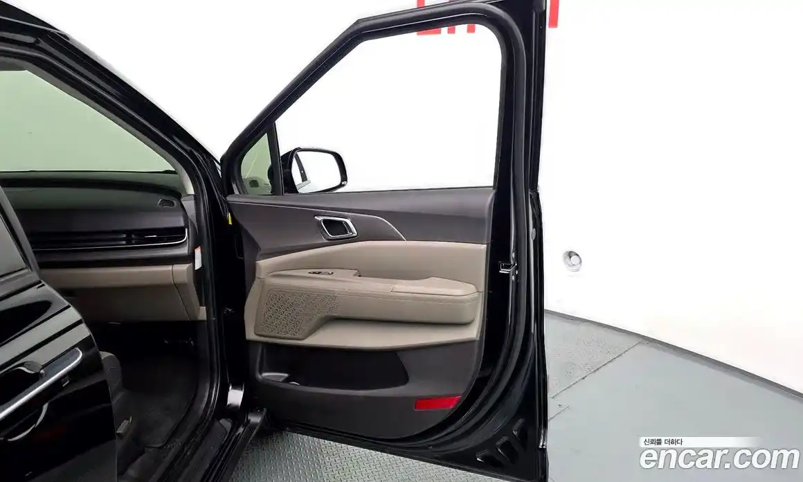 Kia Carnival 2024 1.6 автомат (гидро), фото 15