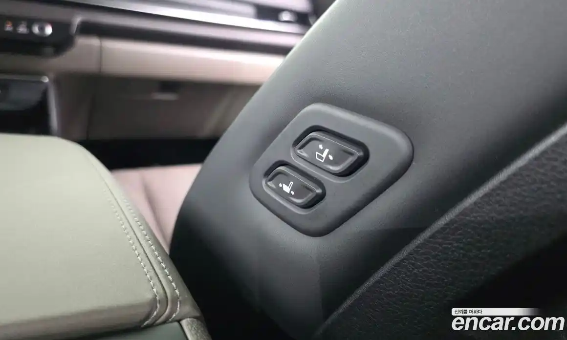 Kia Carnival 2024 1.6 автомат (гидро), фото 25