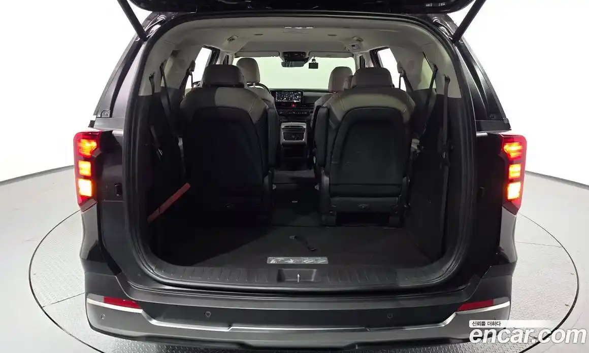 Kia Carnival 2024 1.6 автомат (гидро), фото 26