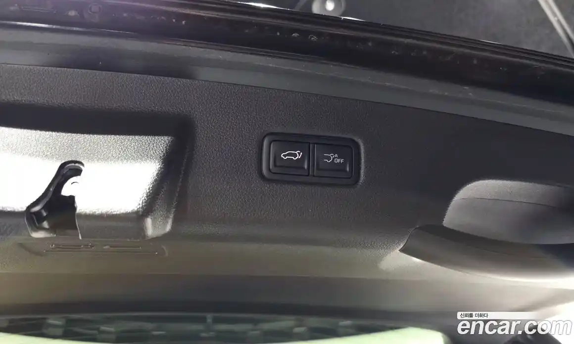 Kia Carnival 2024 1.6 автомат (гидро), фото 33