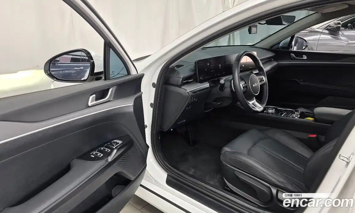Kia K5 (Optima) 2025 2.0 автомат (гидро), фото 13