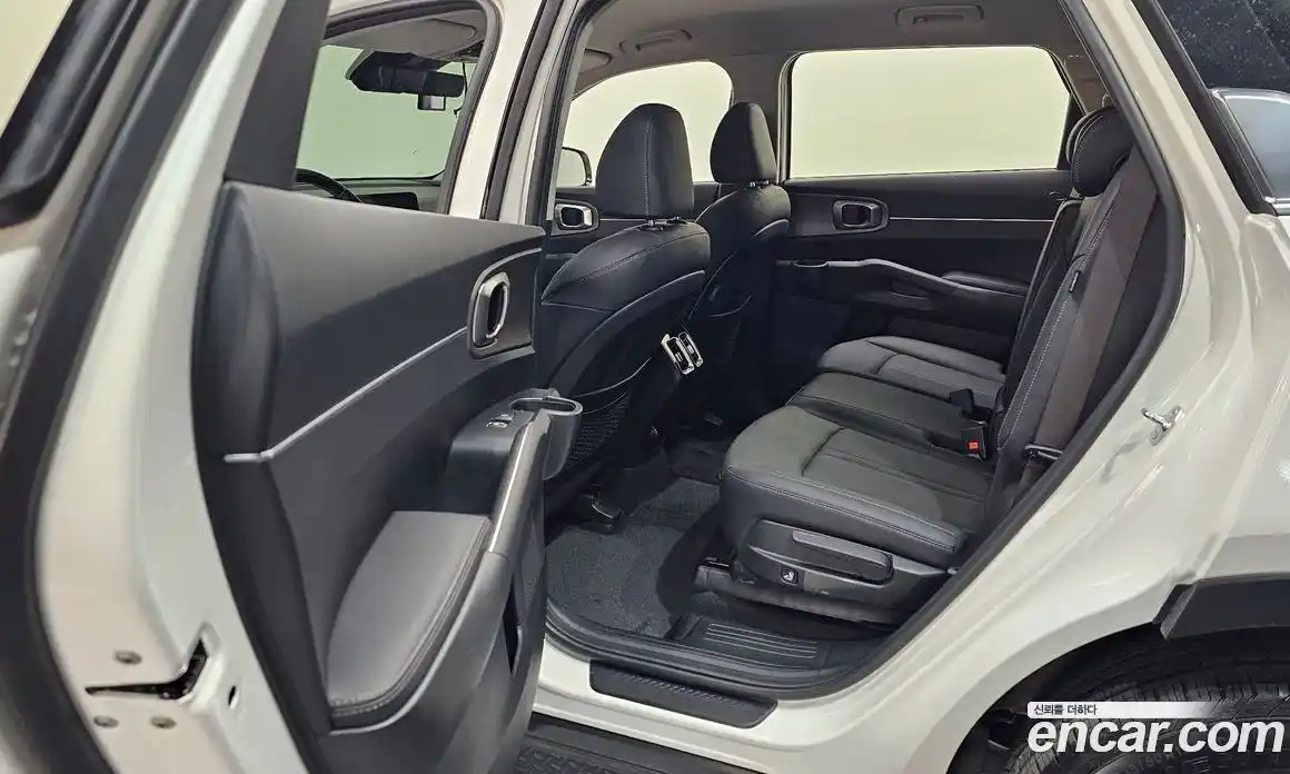 Kia Sorento 2024 2.5 автомат (гидро), фото 16
