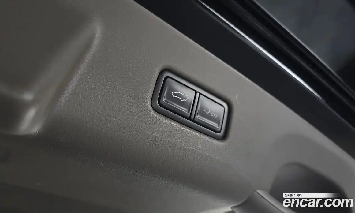 Kia Carnival 2024 1.6 автомат (гидро), фото 28