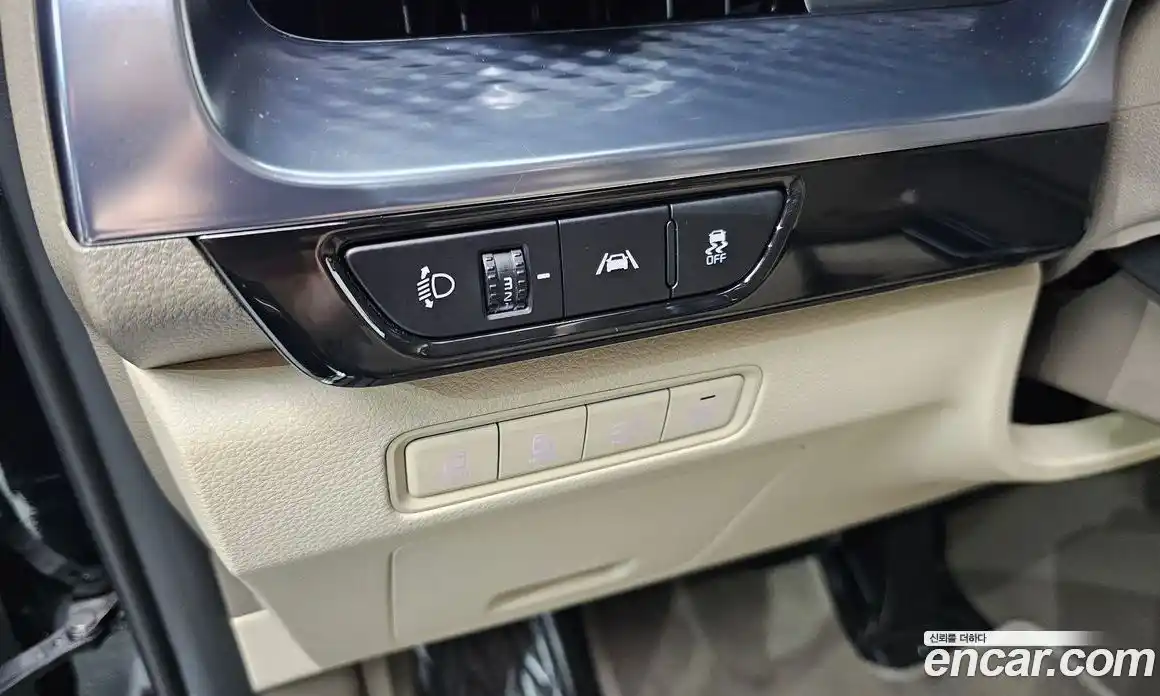 Kia Carnival 2023 3.5 автомат (гидро), фото 17