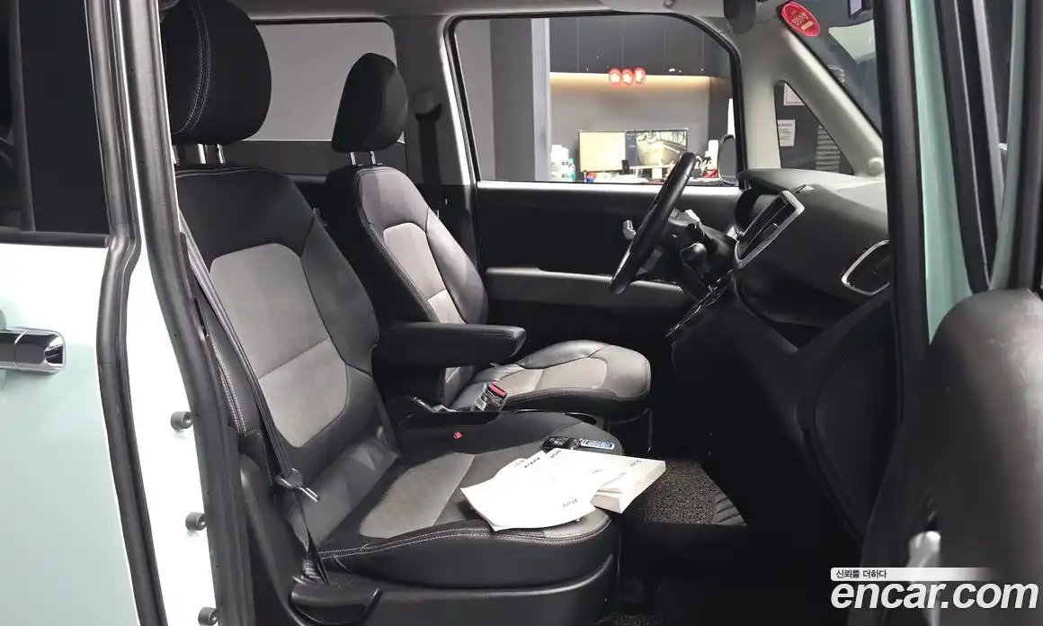 Kia Ray 2022 1.0 автомат (гидро), фото 17
