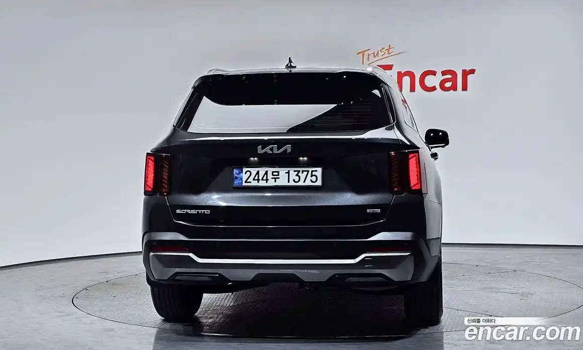 Kia Sorento 2023 1.6 автомат (гидро), фото 4