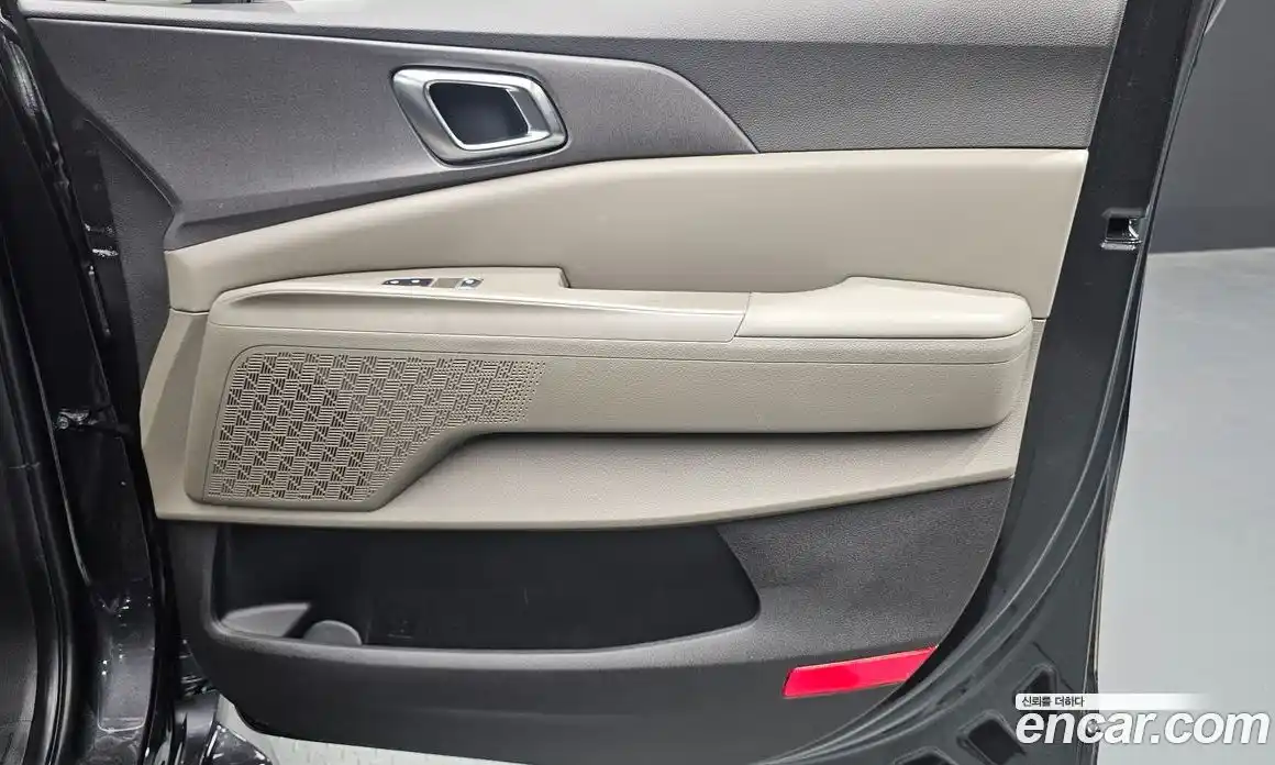 Kia Carnival 2024 1.6 автомат (гидро), фото 14
