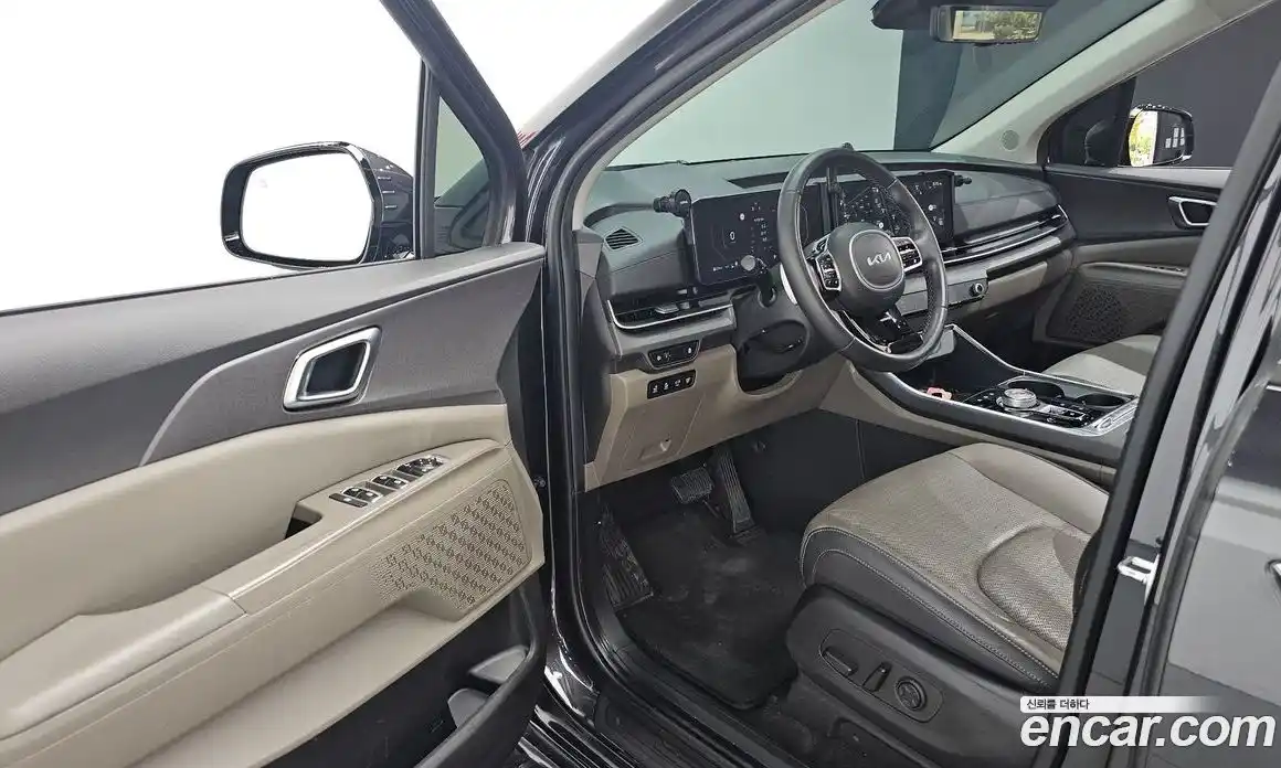 Kia Carnival 2024 1.6 автомат (гидро), фото 16