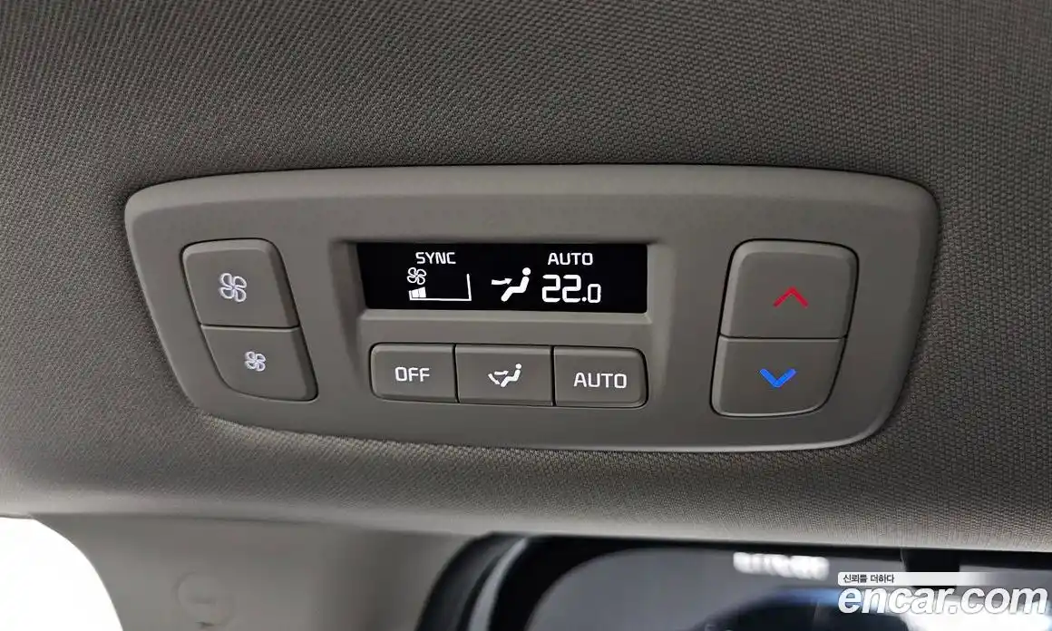 Kia Carnival 2024 1.6 автомат (гидро), фото 32
