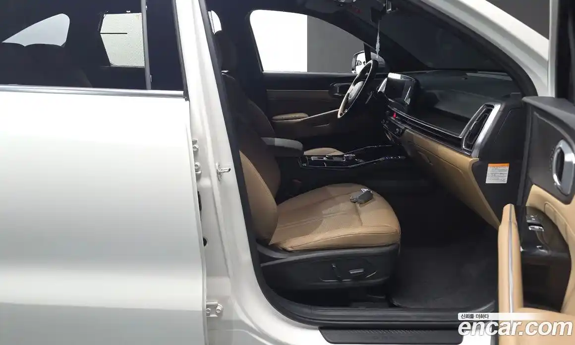 Kia Sorento 2023 1.6 автомат (гидро), фото 16
