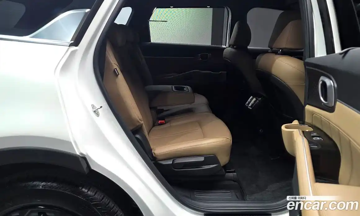 Kia Sorento 2023 1.6 автомат (гидро), фото 17