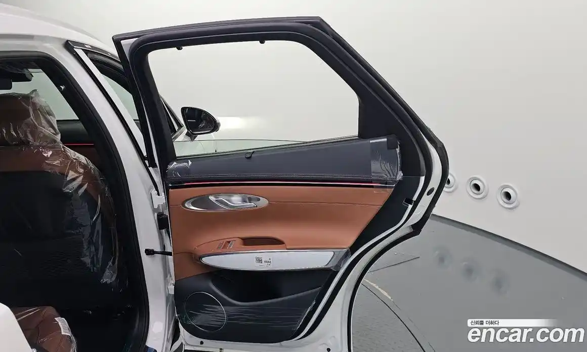 Genesis GV70 2025 2.5 автомат (гидро), фото 15