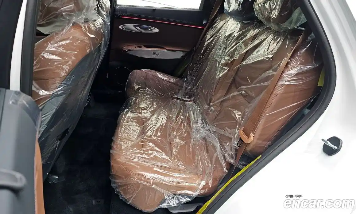 Genesis GV70 2025 2.5 автомат (гидро), фото 17