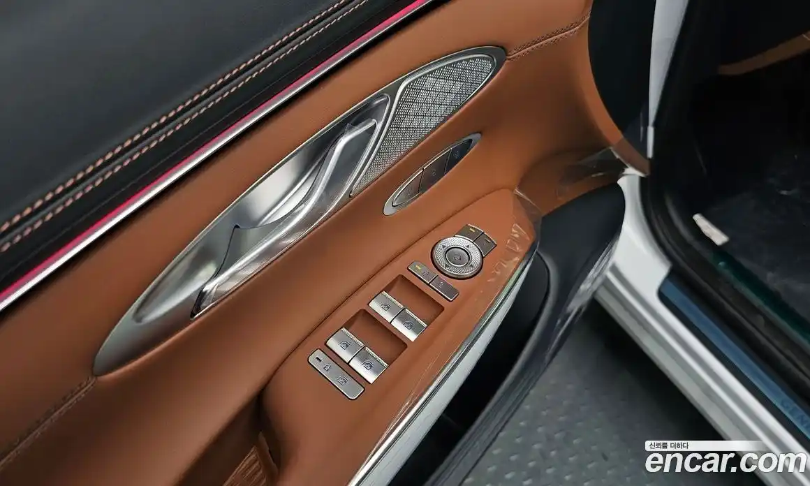 Genesis GV70 2025 2.5 автомат (гидро), фото 23
